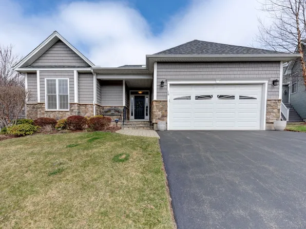 18 Menlo Place #18, Glastonbury, CT 06033
