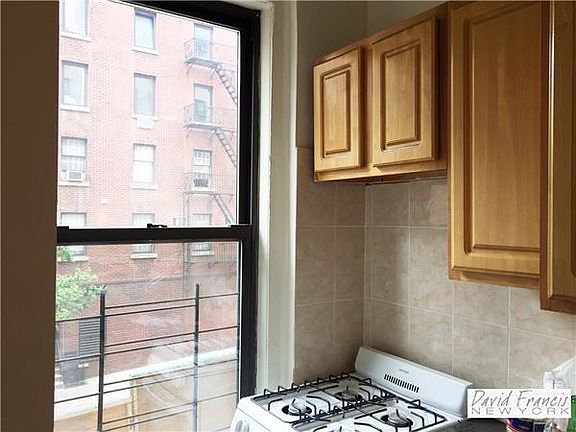 3rd image of 201 E 35th St APT 2B