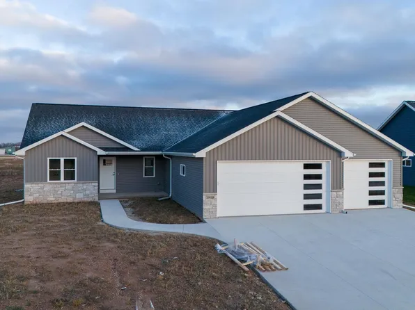 3800 Ridgecrest Ln, Kaukauna, WI 54130