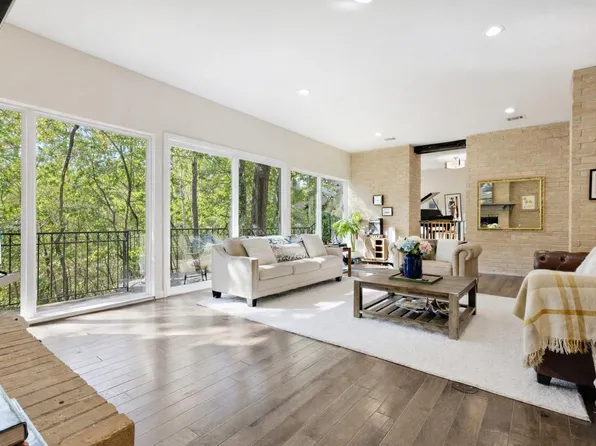 201 Vanderpool Ln APT 130, Houston, TX 77024