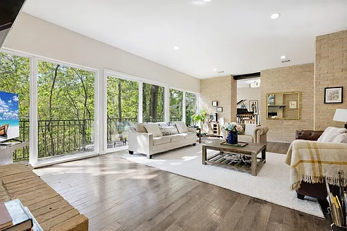 201 Vanderpool Ln Photo 1