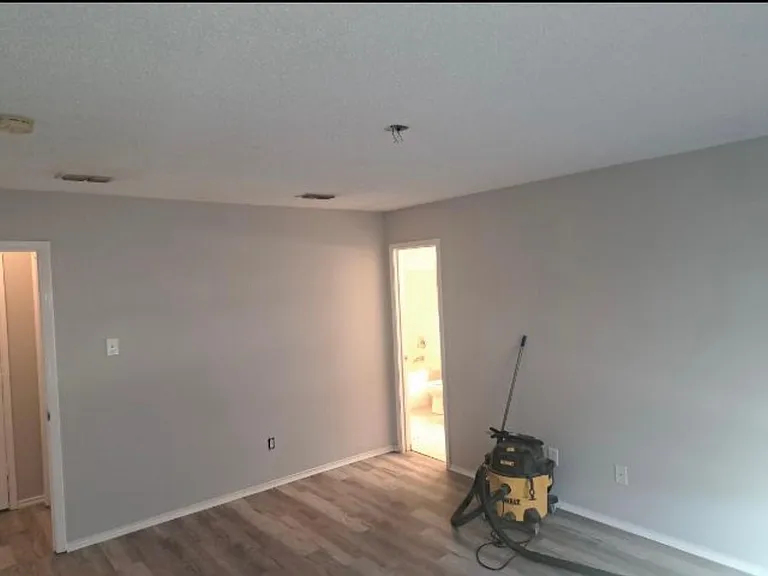 1692 Chesterwood Dr — Photo 1