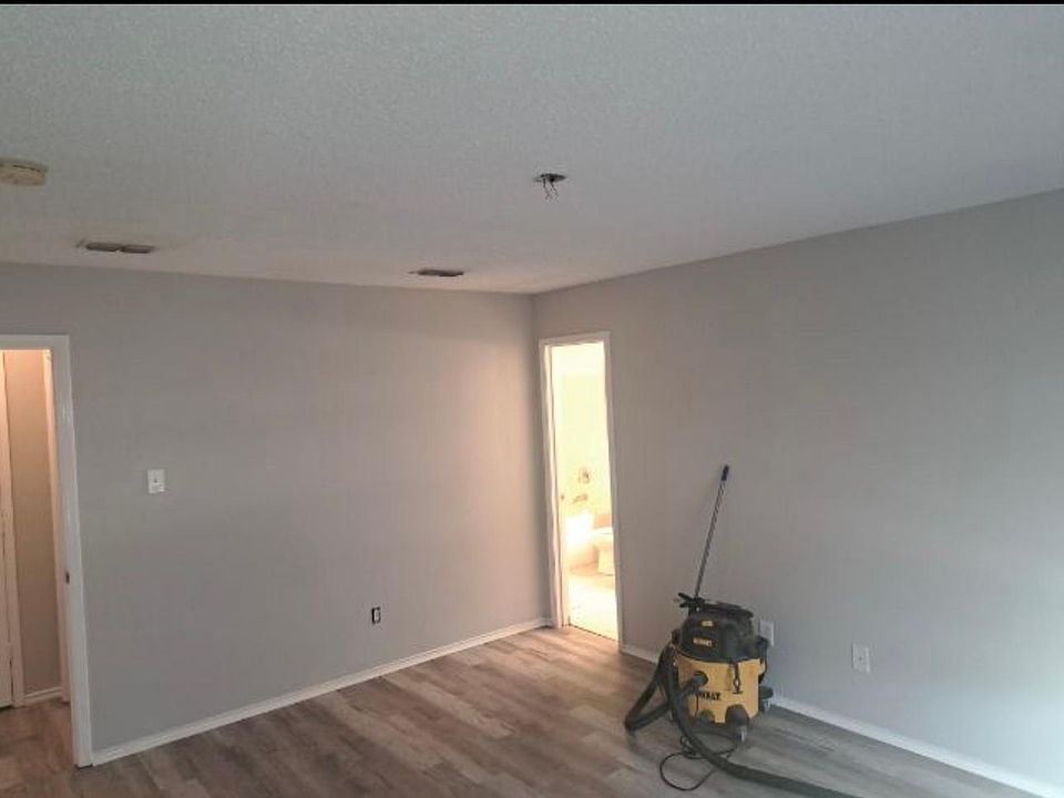 1st image of 1692 Chesterwood Dr