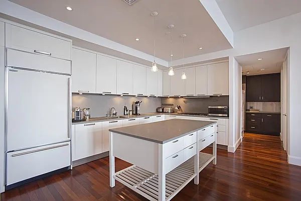 Rented by Olshan Realty | media 2
