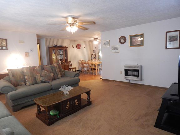4th image of 26 Sunshine Dr