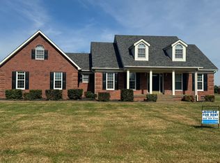1112 Foxfire Rd, Bardstown, KY 40004
