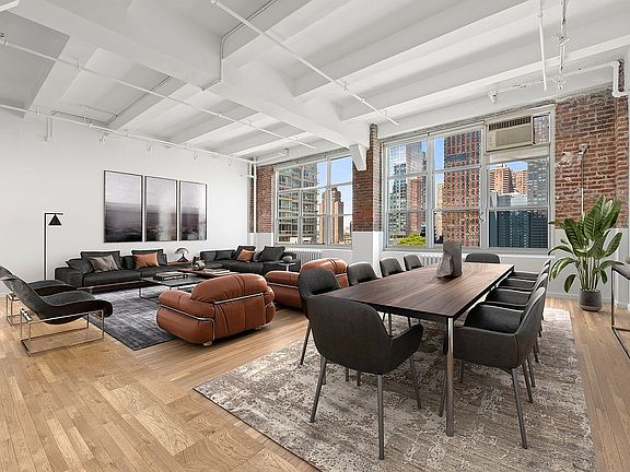 3rd image of 448 W 37th St APT 10B