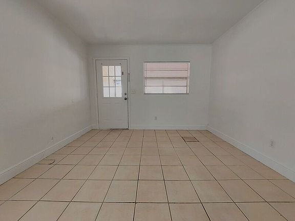 5th image of 2724 Mineola Dr