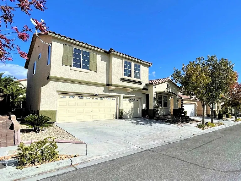 9222 Avon Park Ave — Photo 3