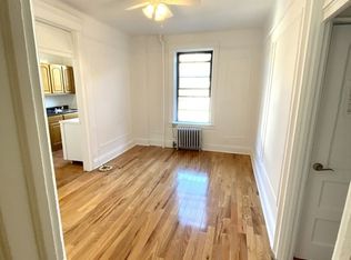 2810 36th St APT 24, Astoria, NY 11103