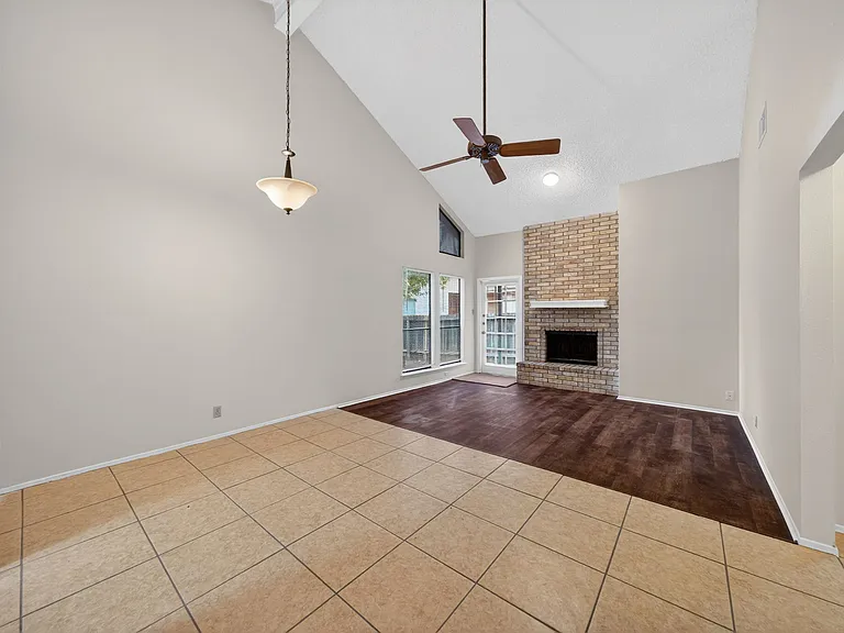 11703 Whisper Valley St — Photo 18