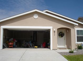 1885 Round Up Dr NE, Rio Rancho, NM 87144