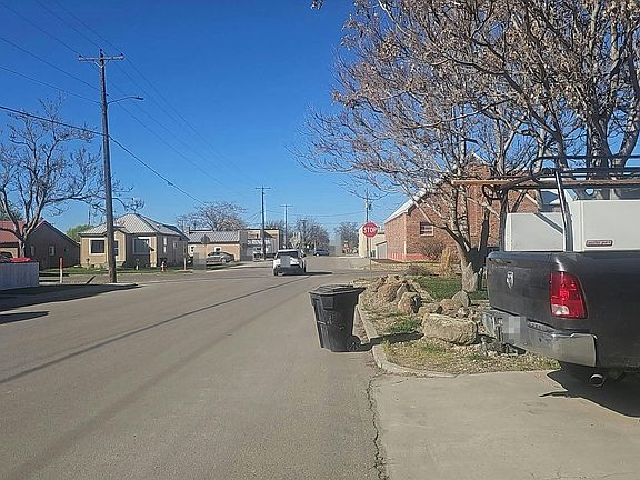 5th image of 105 S 5th St