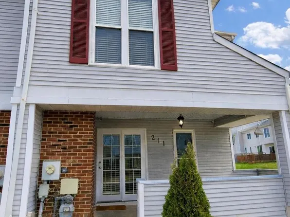 211 Lake Arrowhead Cir, Bear, DE 19701