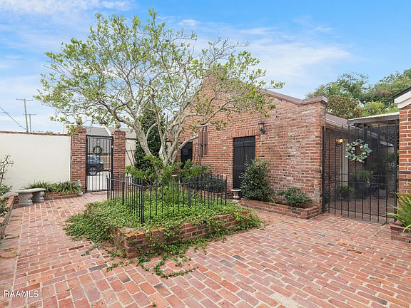 4th image of 201 Woodland Cir