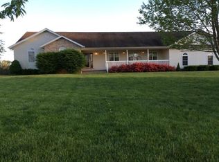 22749 E Bakerville Rd, Belle Rive, IL 62810