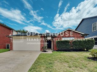 9032 Blue Ridge Trl, Fort Worth, TX 76118