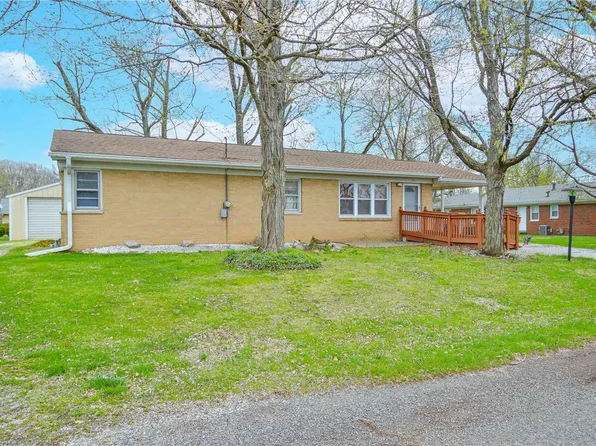 10 Carolyn St, Glen Carbon, IL 62034