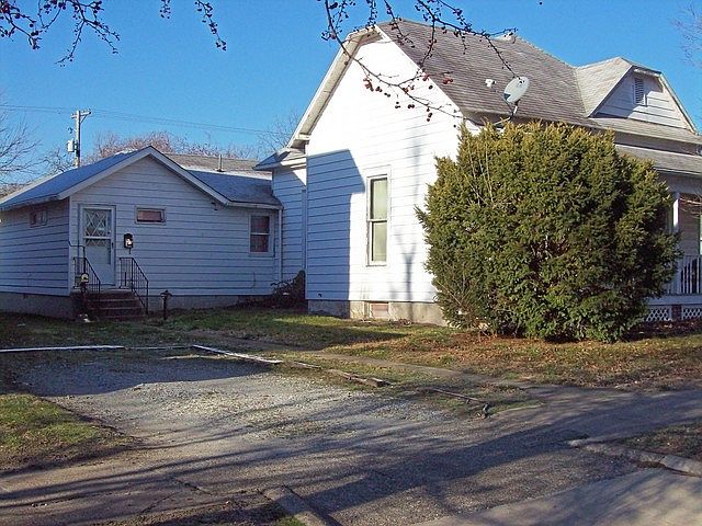 2nd image of 214 S Franklin St
