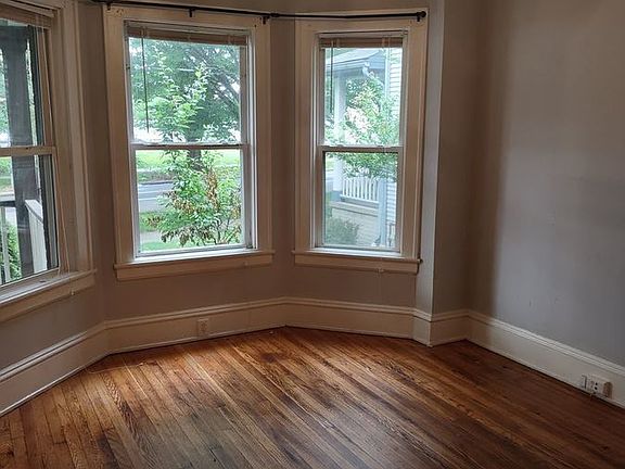 4th image of 7809 Franklin Blvd