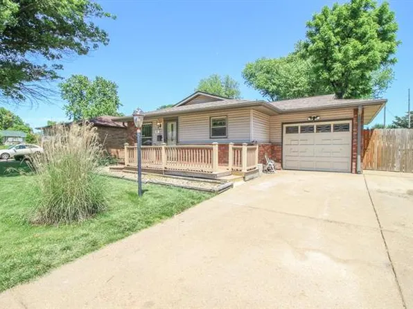 11 Mercer Dr, Granite City, IL 62040