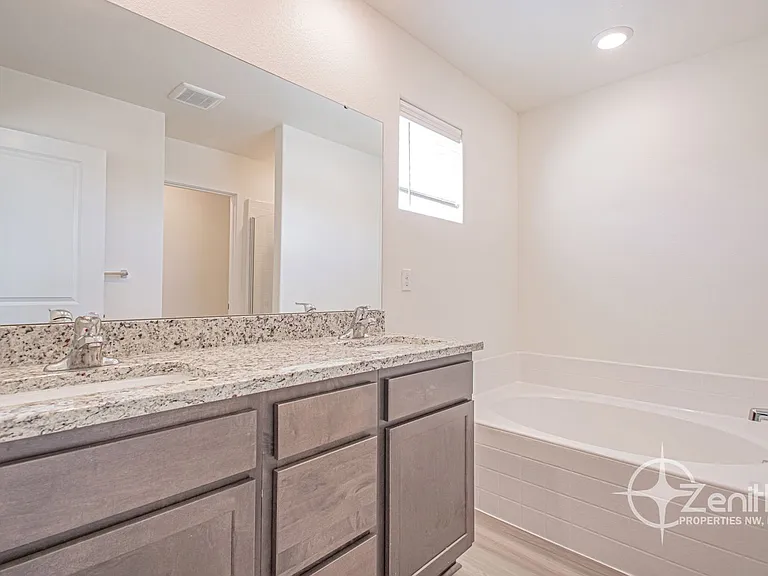 1316 W 15th Ave — Photo 31