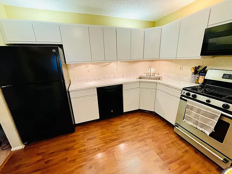 116 Edward Dr #114 — Photo 7