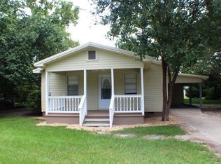 318 Mullis St, Dexter, GA 31019