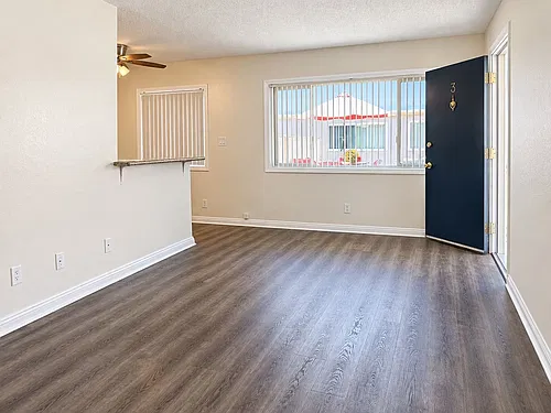 Floor plan 242-03