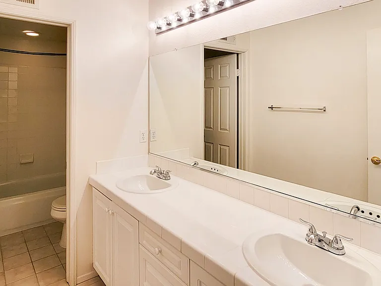 12138 Wooded Vista Ln — Photo 19