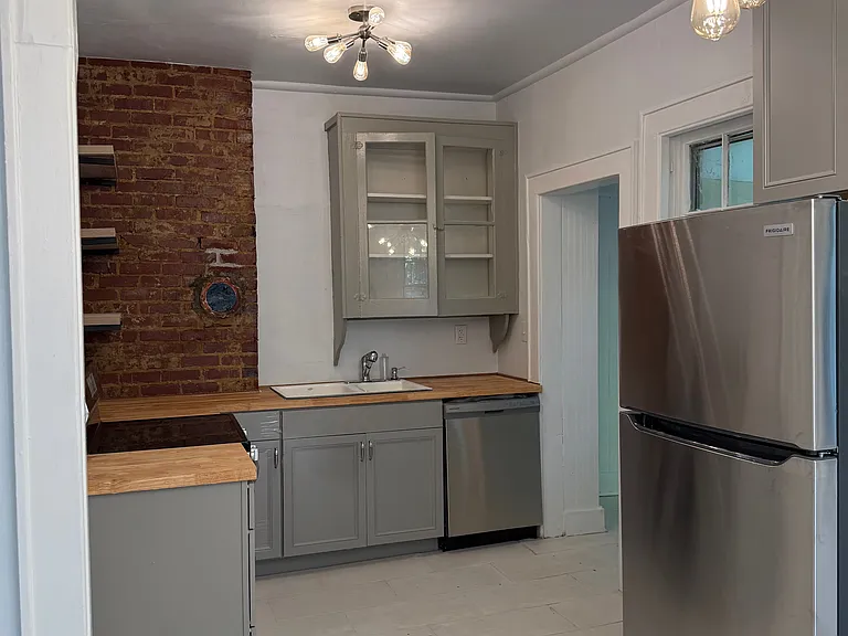 2241 Park Rd #1 — Photo 3