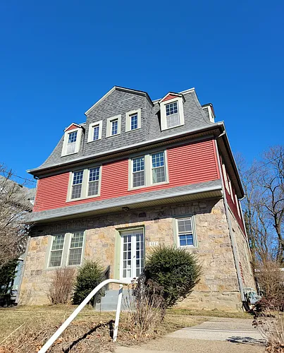 111 Iona Ave #2 Photo 1