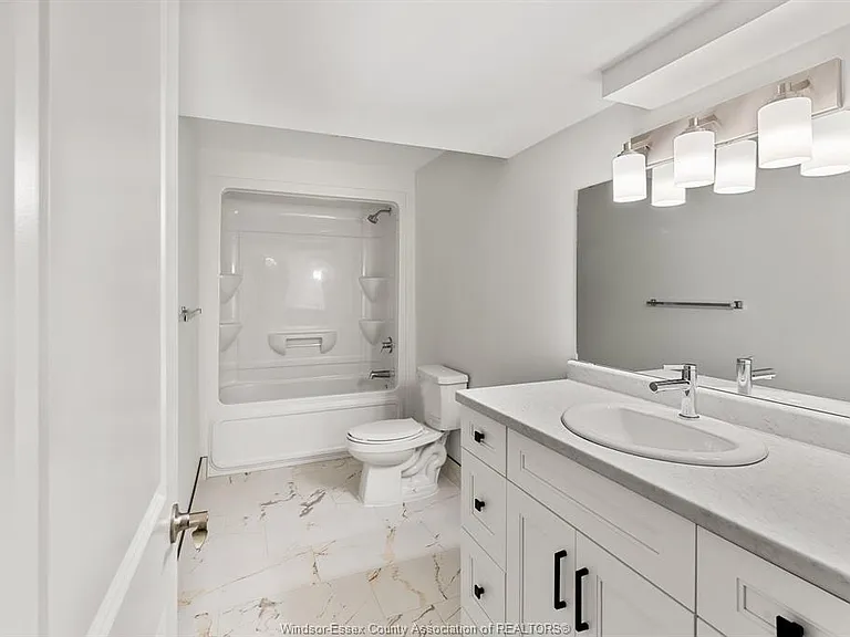 253 Livingstone Cres — Photo 15