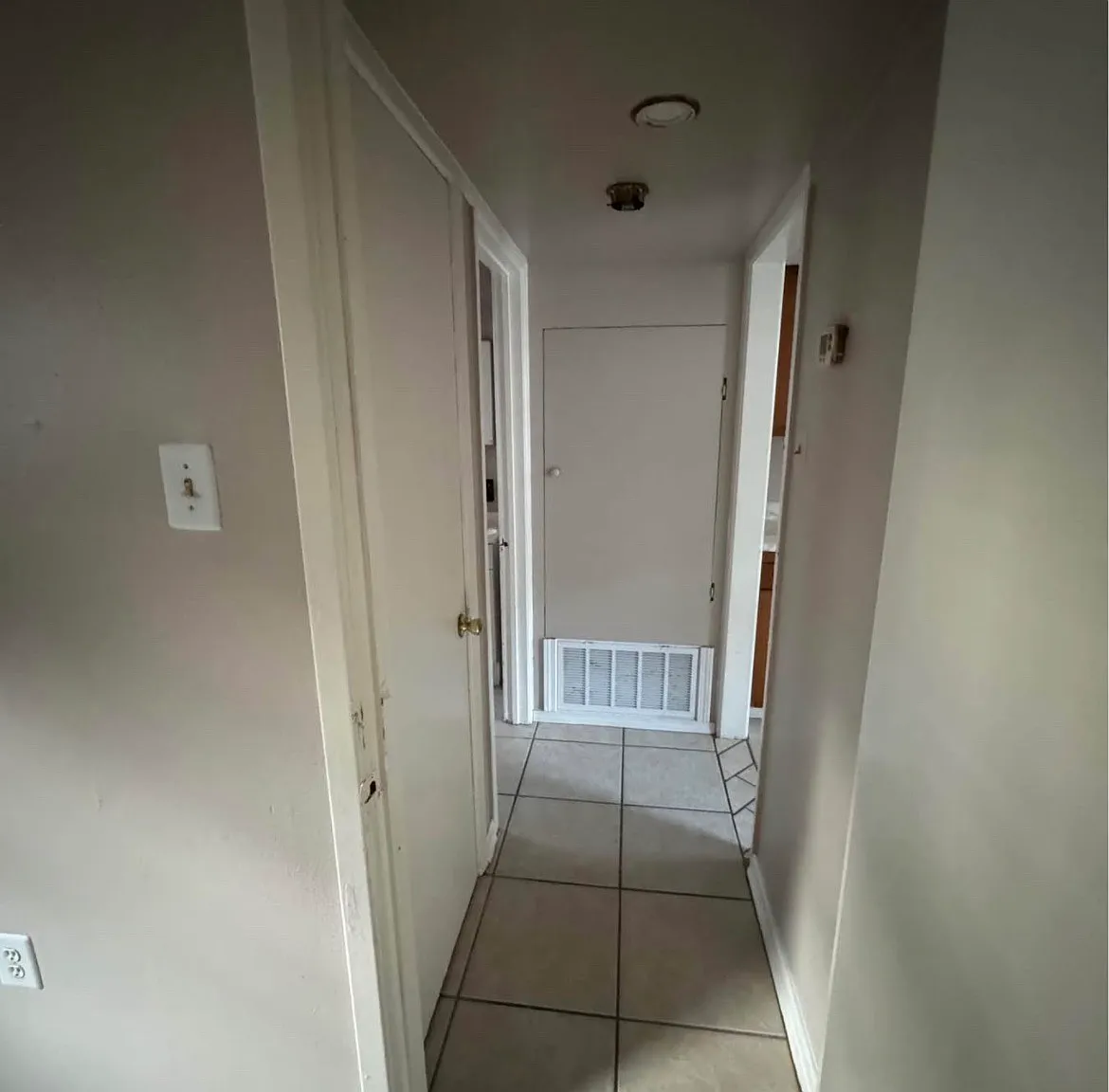209 Central Ave — Photo 4