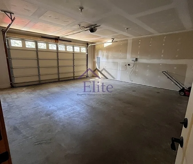 251 W Berry Ridge Rd — Photo 5