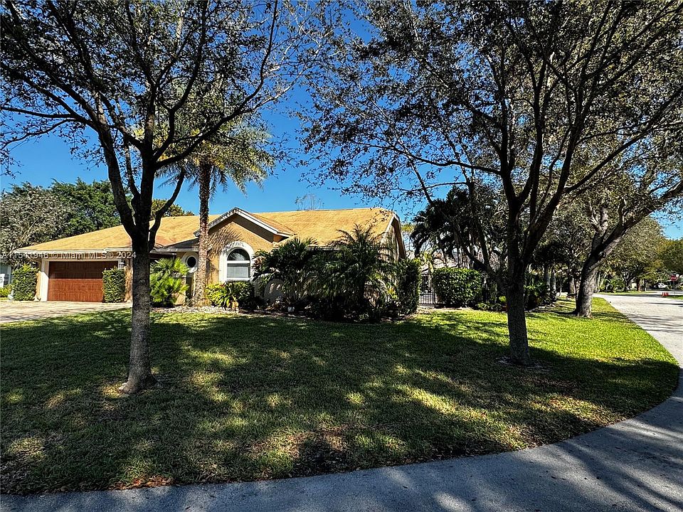 1st image of 5091 NW 51st Ave