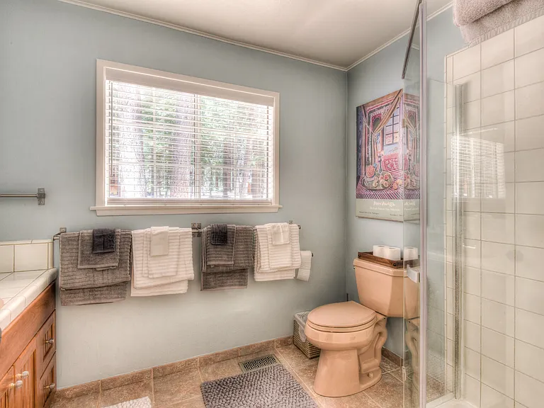 5618 Sahara Dr — Photo 13