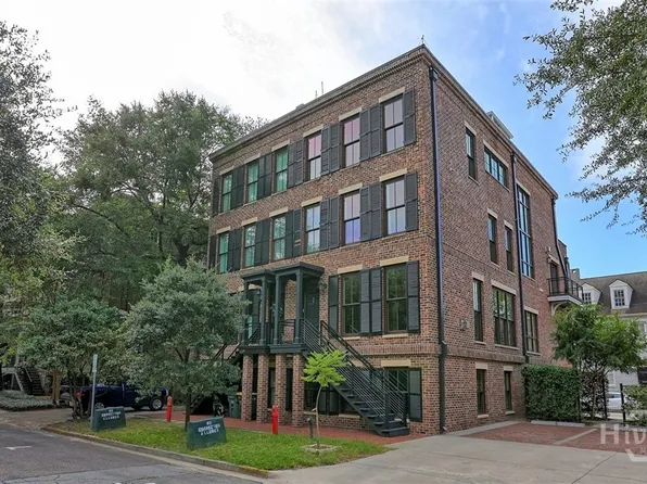 407 E McDonough Street, Savannah, GA 31401