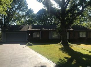 51 Dorclin Ln, Saint Louis, MO 63128