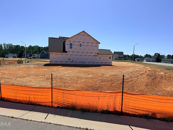 5th image of 155 Grinnell Loop