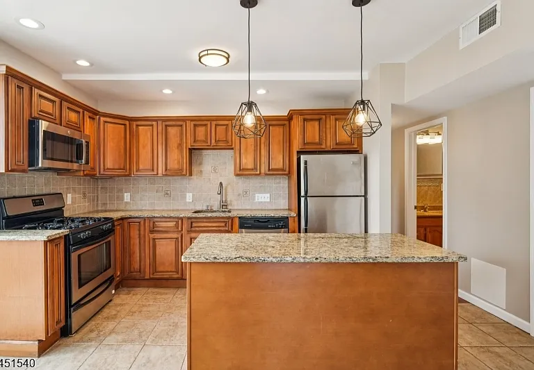 141 Walnut St #2 — Photo 12