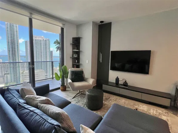 45 SW 9th St, Miami, FL