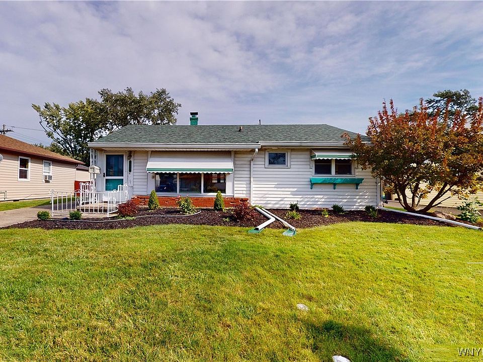 1st image of 565 Montrose Ave
