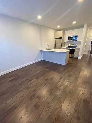 55 Queensberry St #15 Photo 1