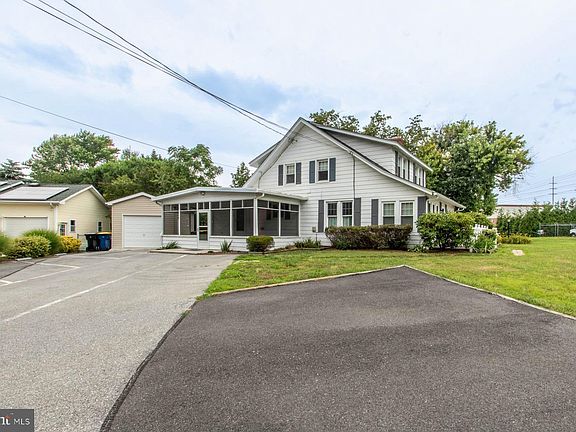 3rd image of 107 Truitt Ave