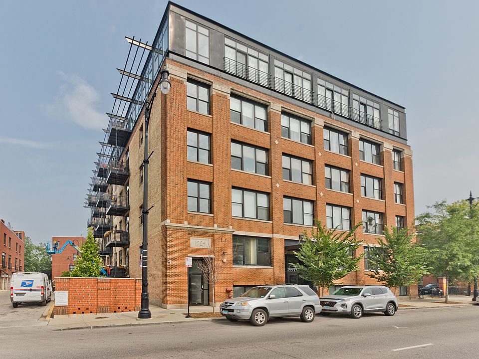 1st image of 2911 N Western Ave APT 401