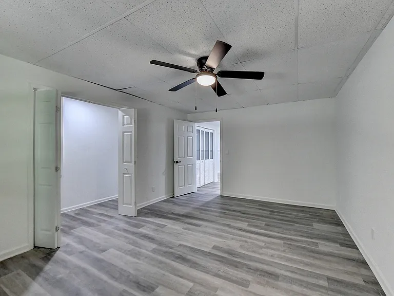 Guest bedroom