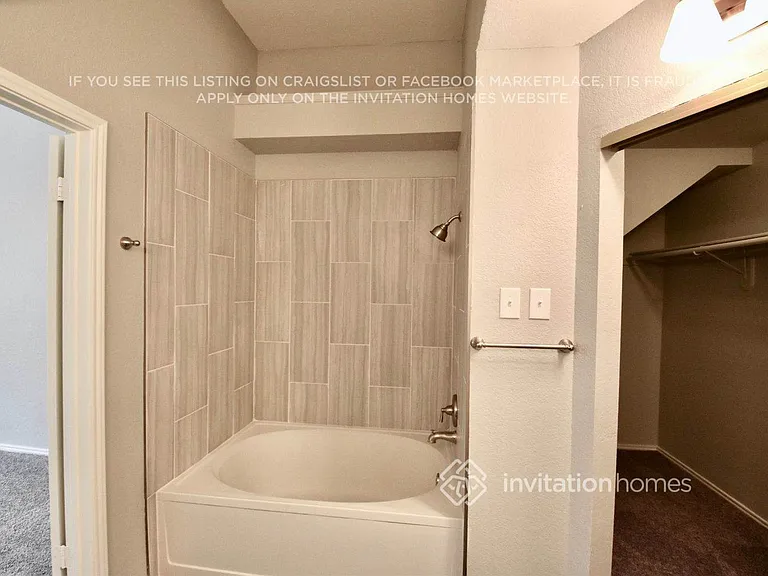 6929 Driffield Cir — Photo 14