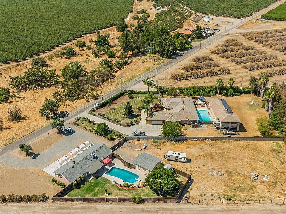 1st image of 17476 Island Dr
