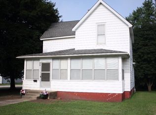 701 N Market St, Hoopeston, IL 60942